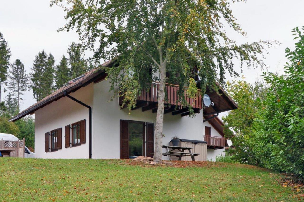 Seepark Kirchheim Ferienhaus Bei Anne Mit Sauna Exterior photo